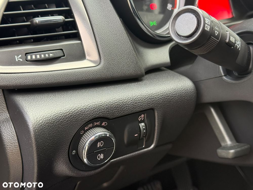 Opel Astra 1.4 Turbo Cosmo - 17