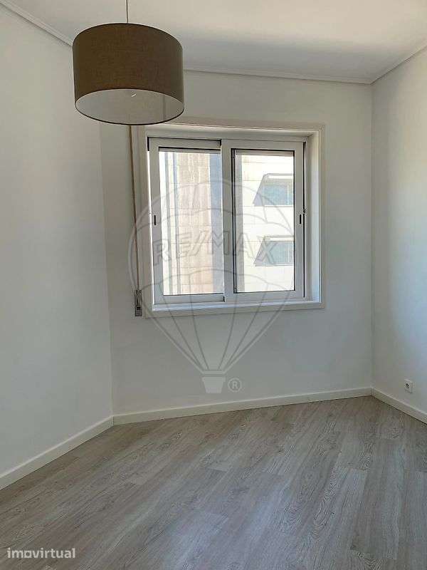 Apartamento T2 para arrendamento - Grande imagem: 2/14