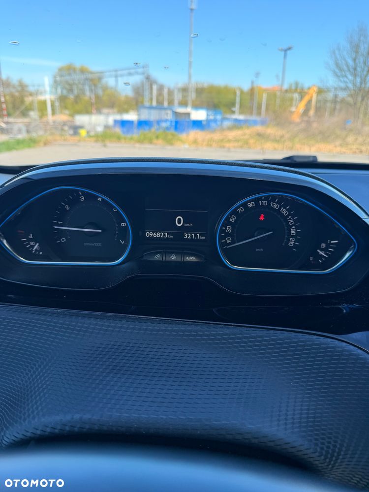 Peugeot 2008 1.2 VTi Allure - 9