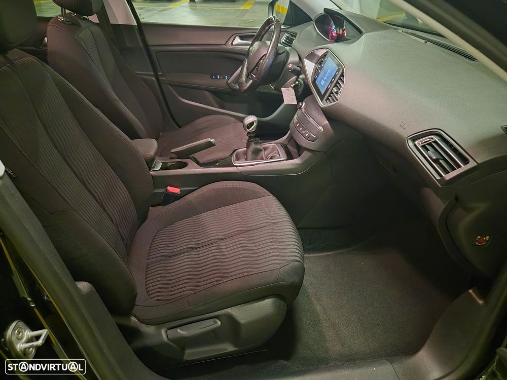 Peugeot 308 SW 1.6 BlueHDi Style - 38