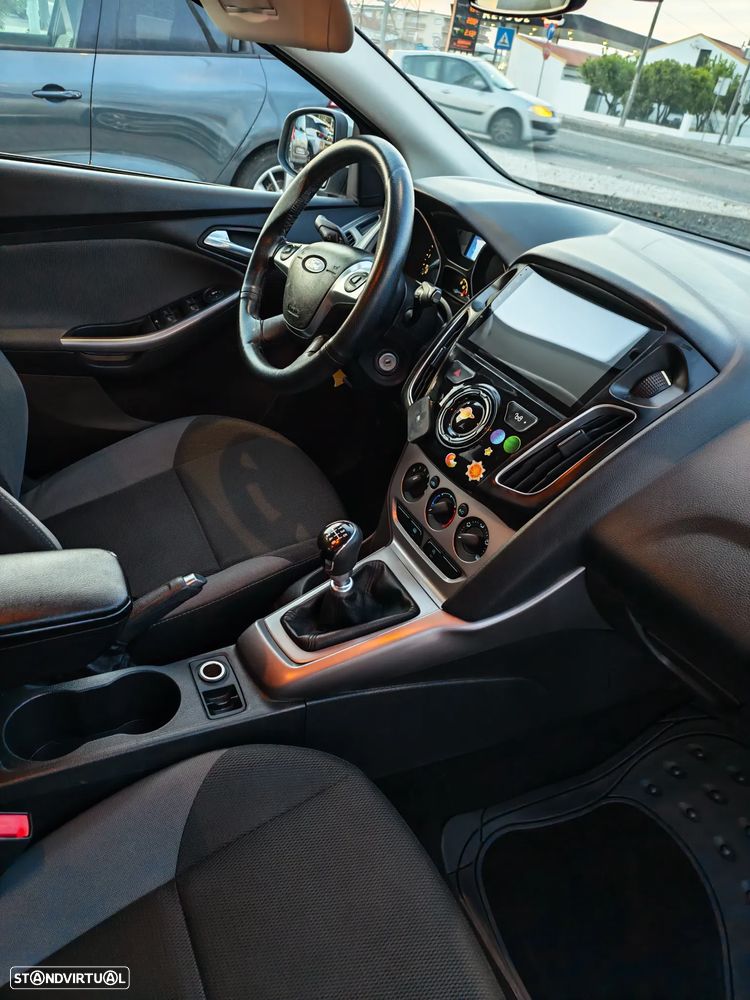 Ford Focus SW 1.6 TDCi Titanium - 12