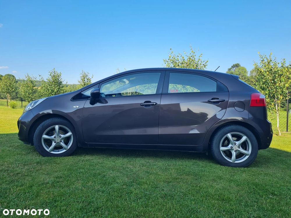 Kia Rio - 3
