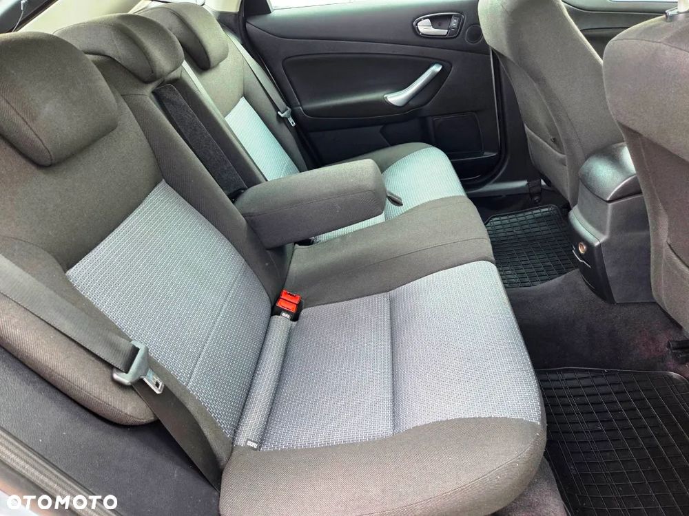 Ford Mondeo 1.8 TDCi Gold X - 25