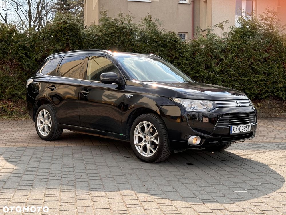 Mitsubishi Outlander Intense + - 6