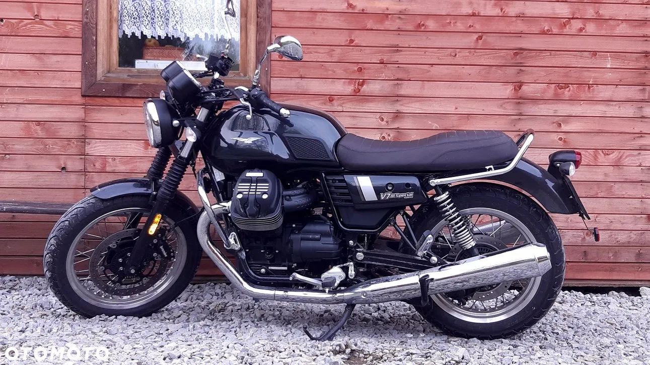 Moto Guzzi V7 - 1
