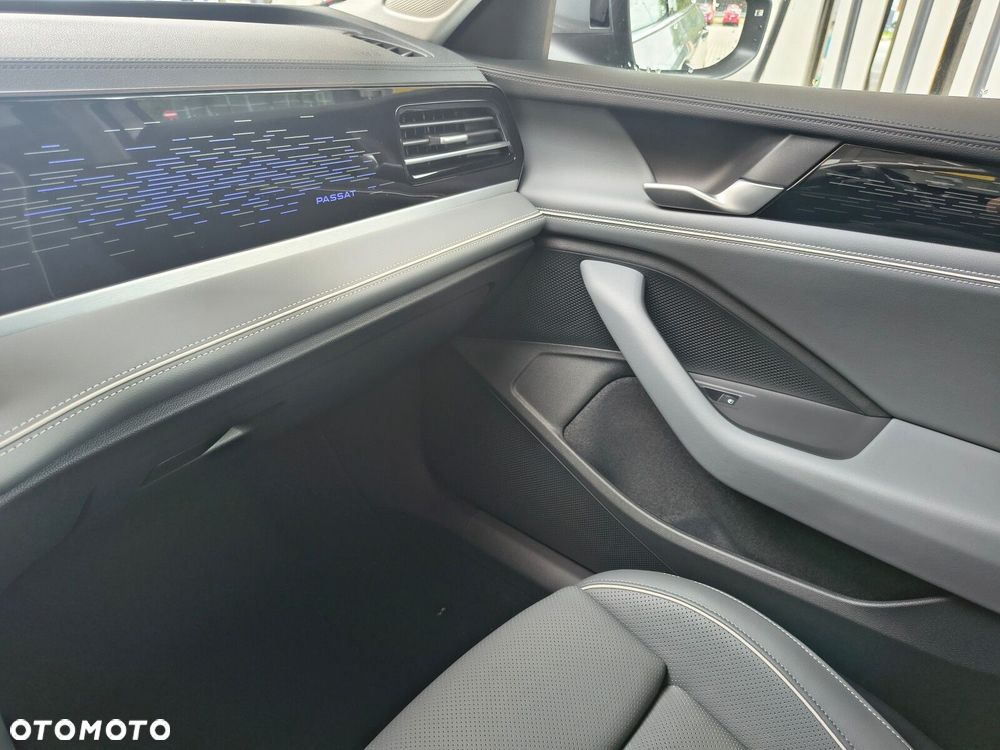 Volkswagen Passat - 30