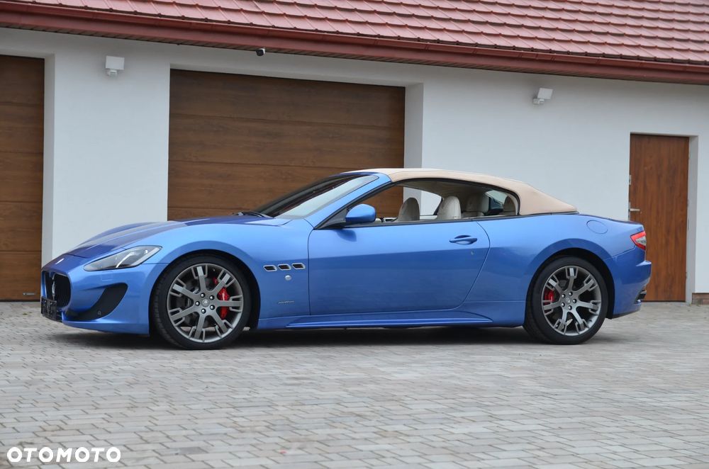 Maserati GranCabrio Sport - 4
