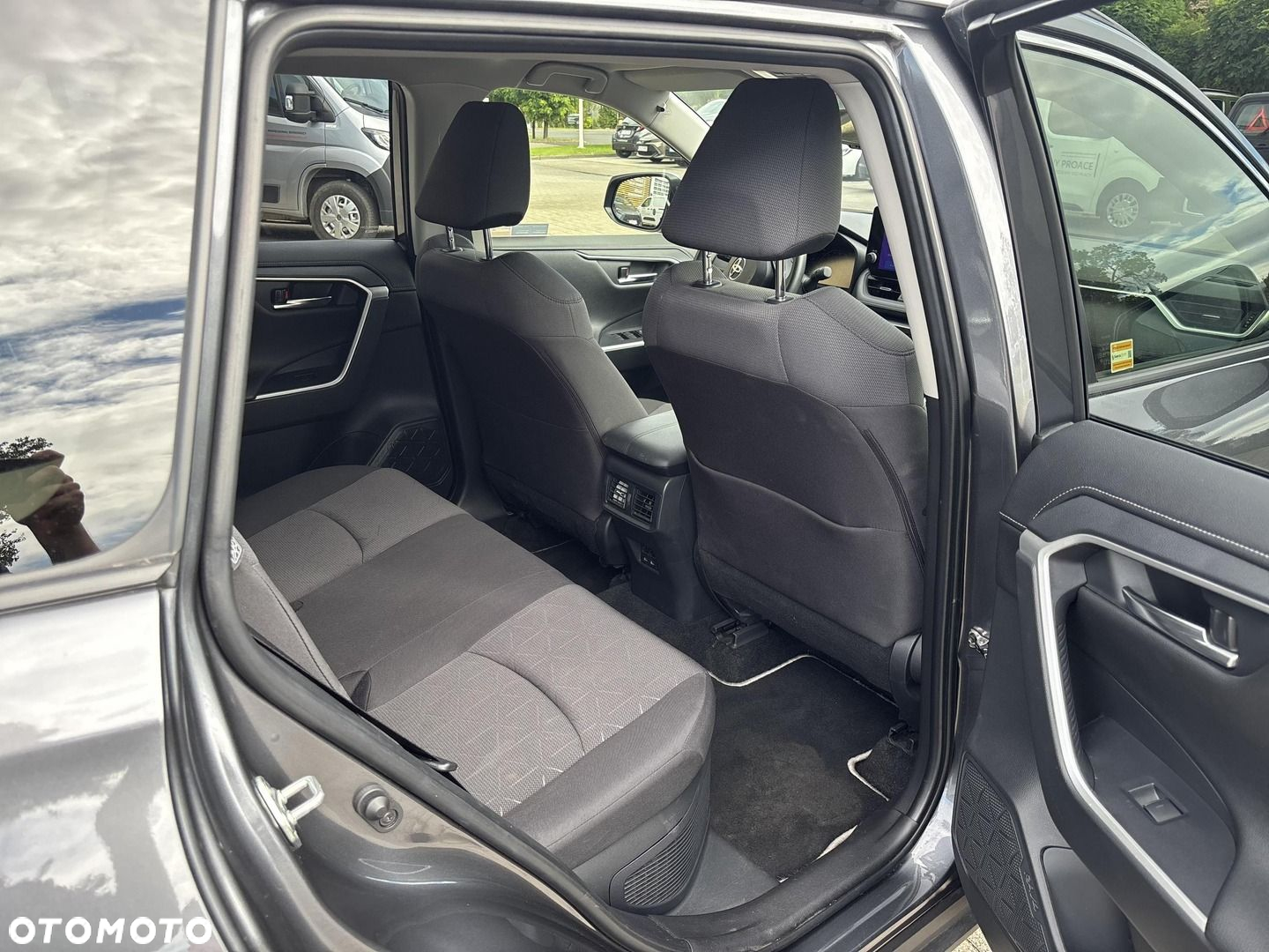 Toyota RAV4 - 14