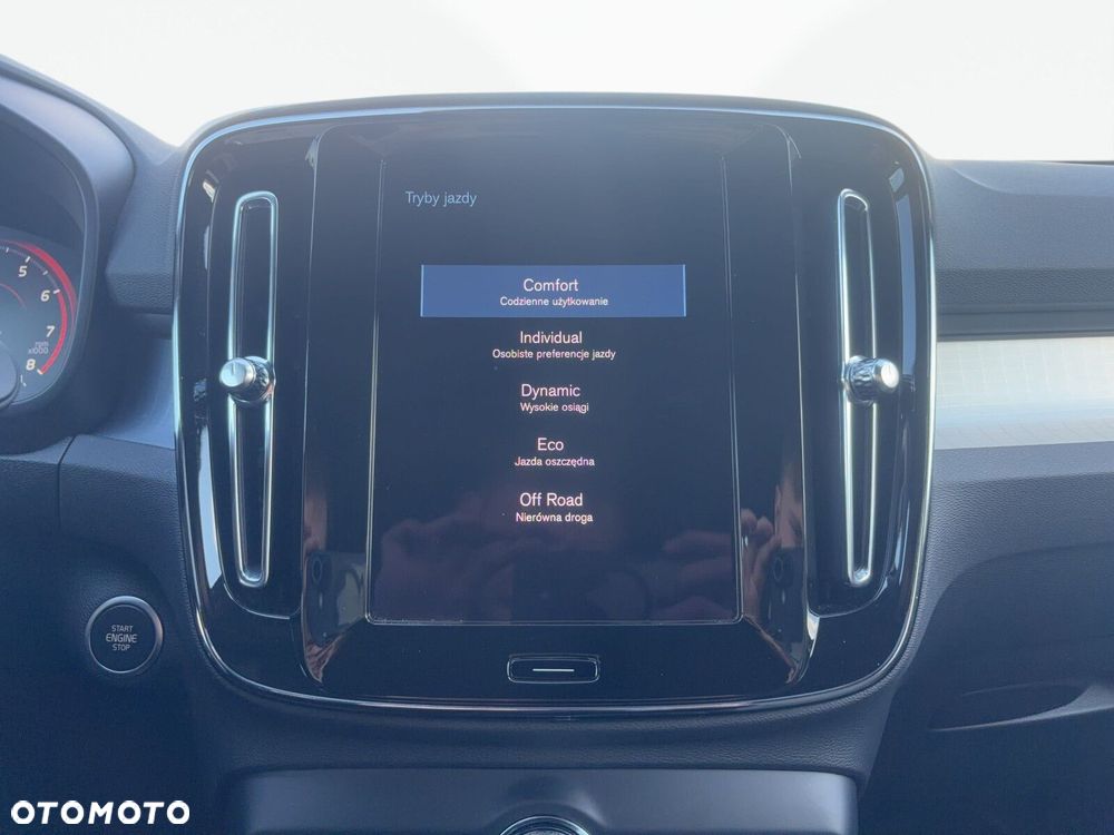 Volvo XC 40 - 30