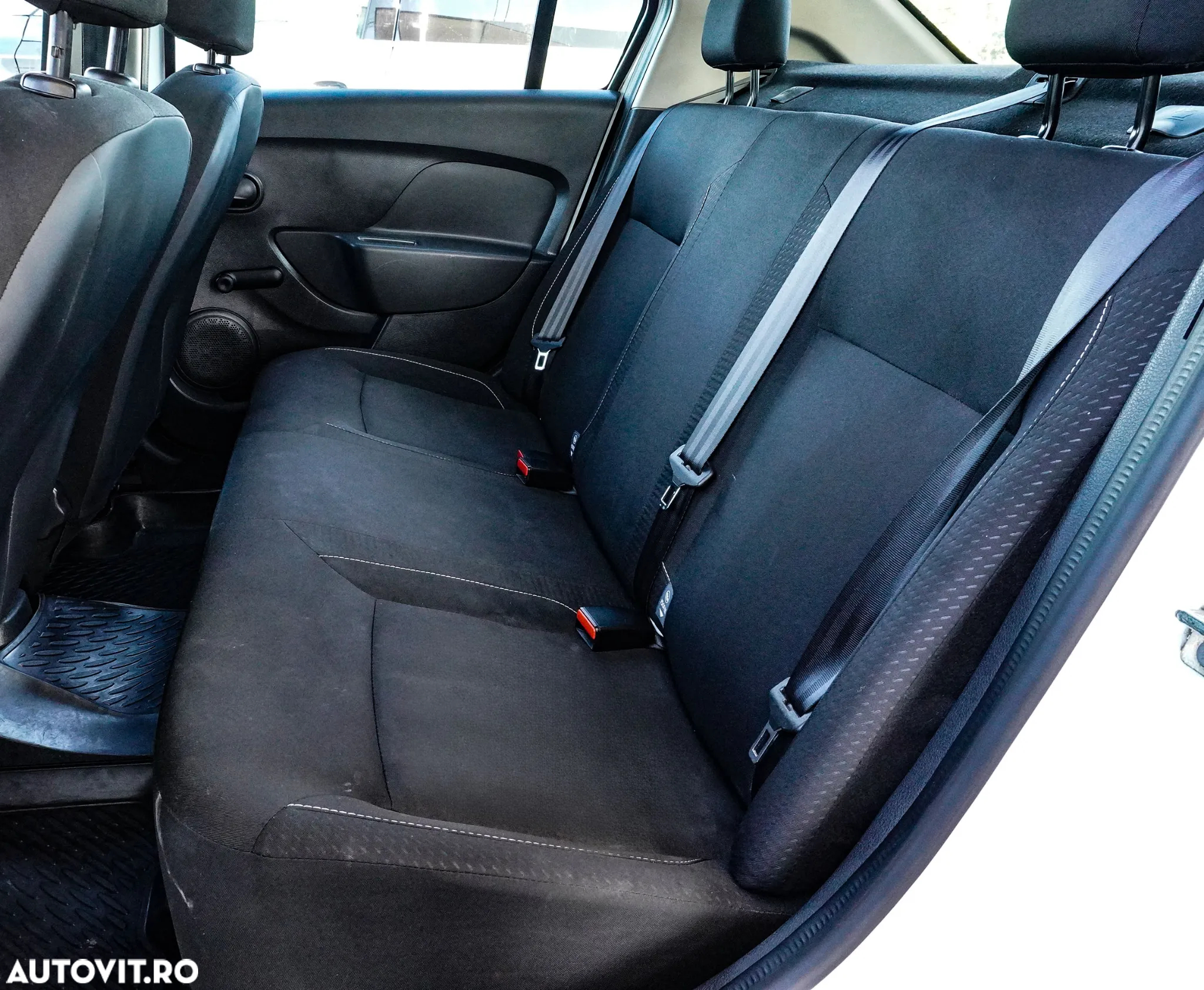 Dacia Logan 0.9 TCe Laureate - 16