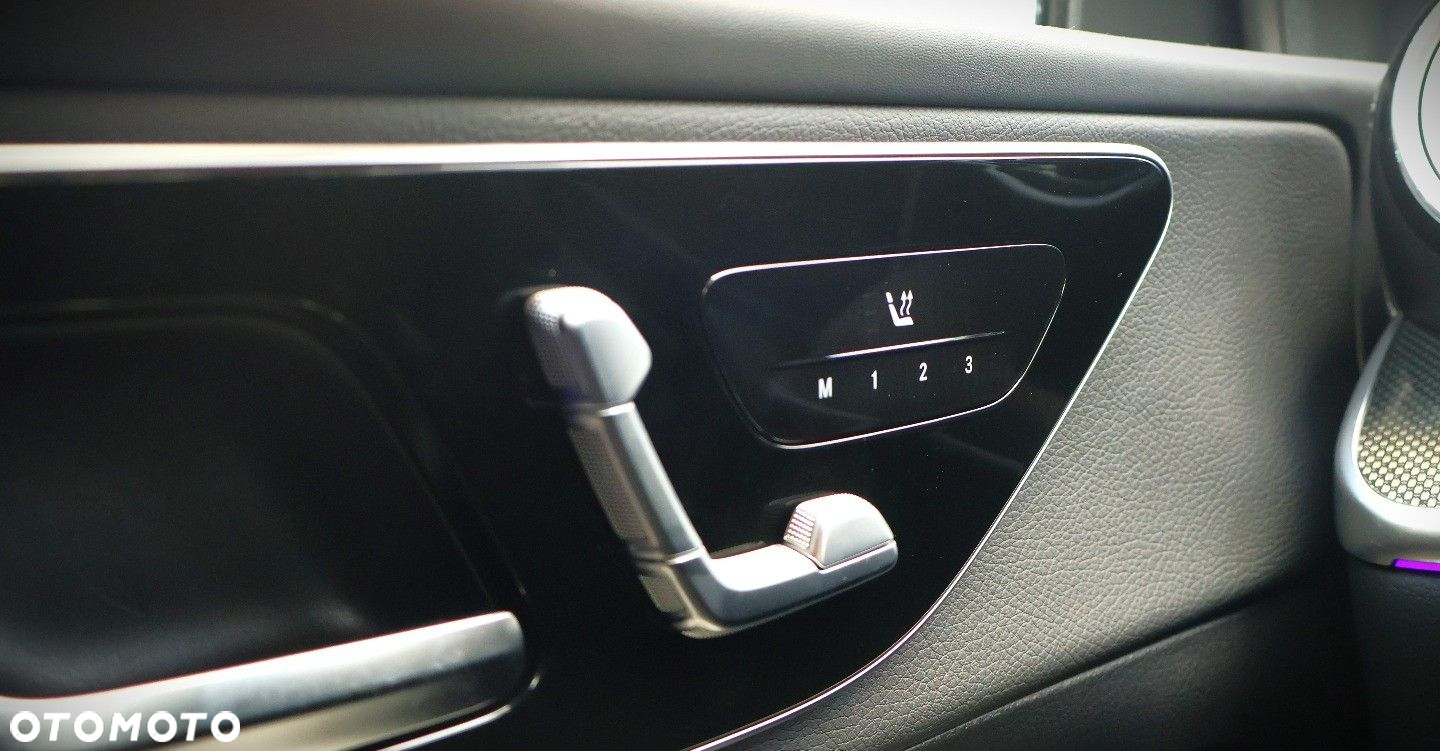 Mercedes-Benz GLC 300 4Matic 9G-TRONIC Edition Avantgarde - 17