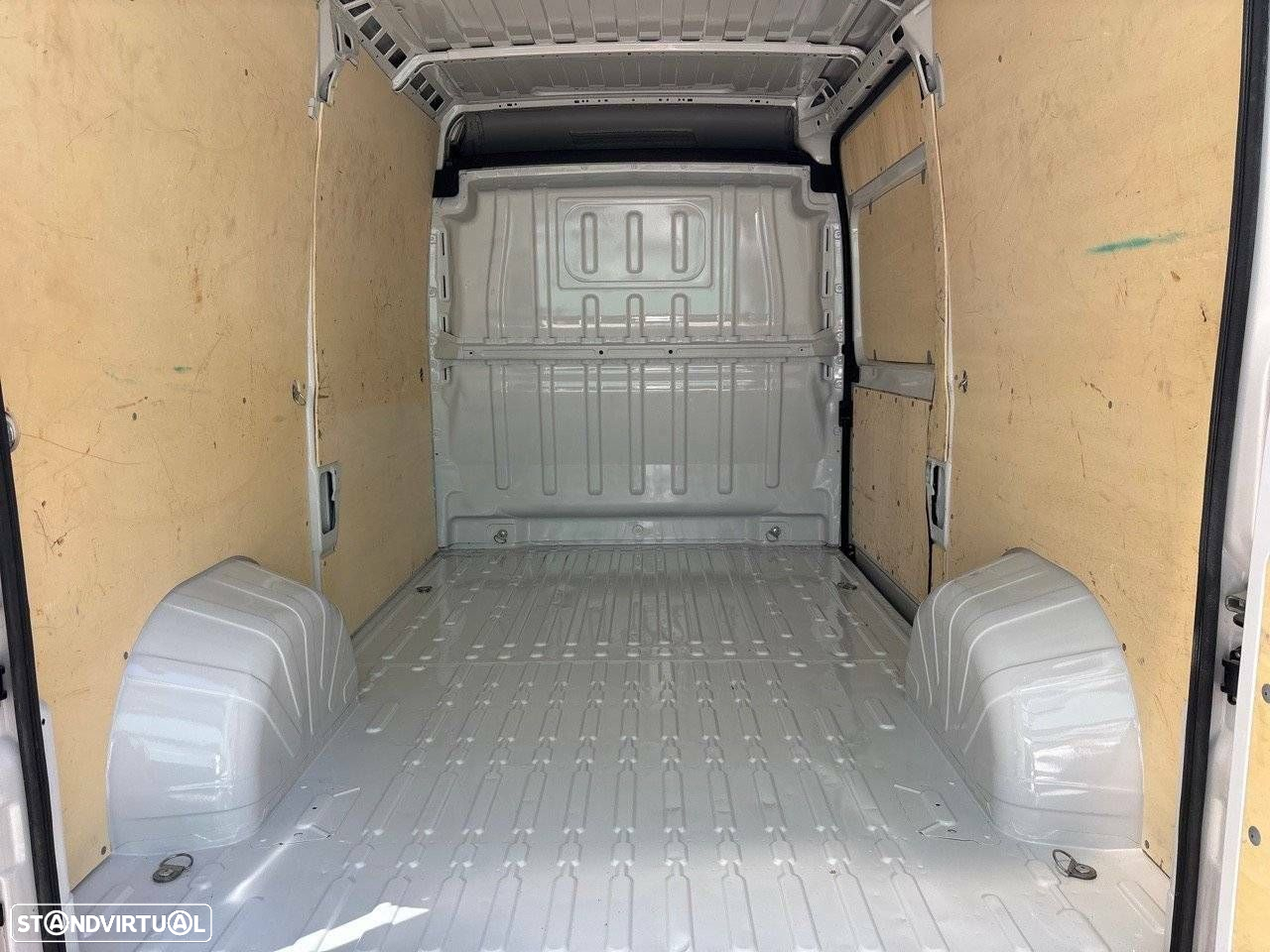 Citroën Jumper  2.2 BlueHDi 140 6.4 MT 3.3T L2 H2 - 6
