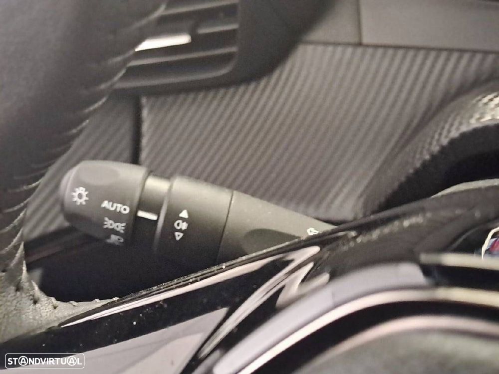 Peugeot 2008 1.2 PureTech Active Pack - 14