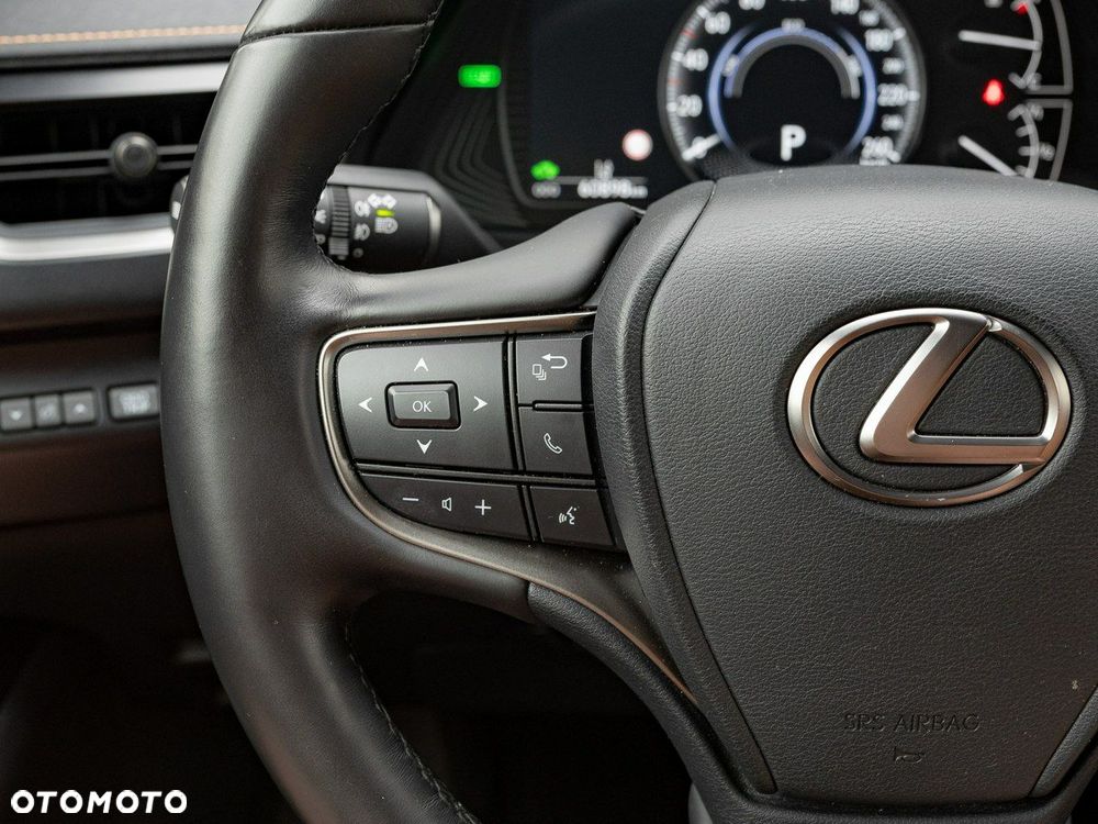Lexus UX - 17