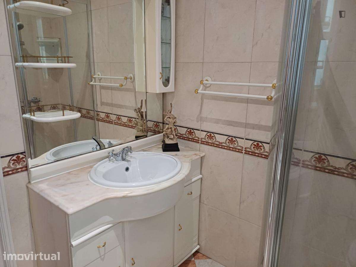 Quarto - localizado em Picoas Lisbon - Grande imagem: 2/38