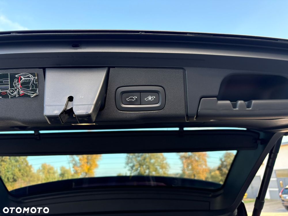 Volvo XC 60 D5 AWD Momentum - 20