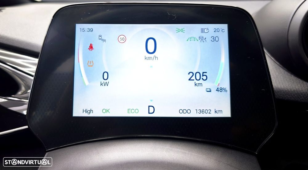 BYD Dolphin 60.4 kWh Design - 19
