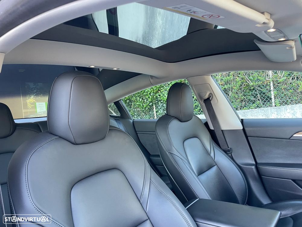 Tesla Model 3 Standard RWD - 24