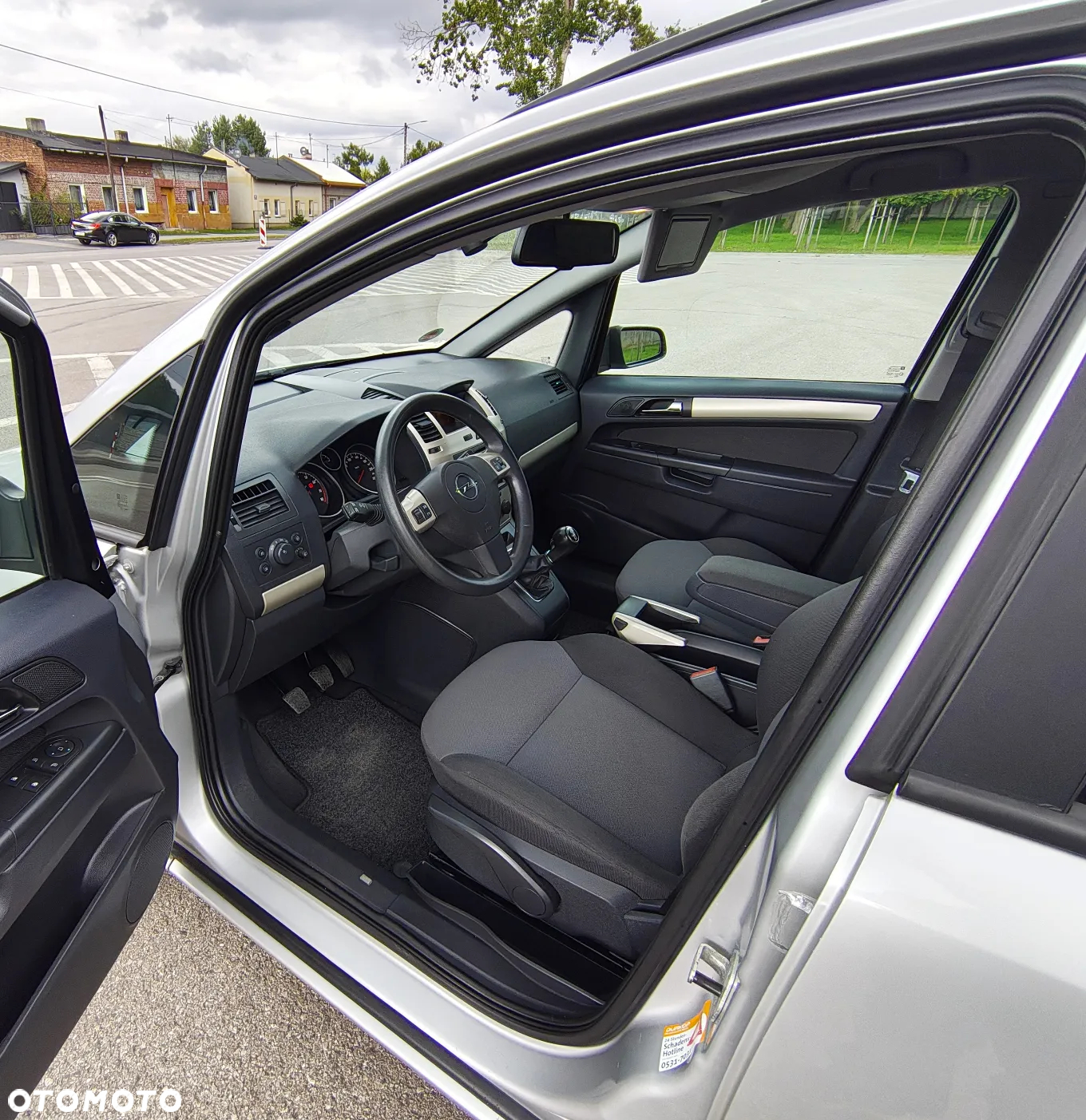 Opel Zafira 1.8 Design Edition - 12