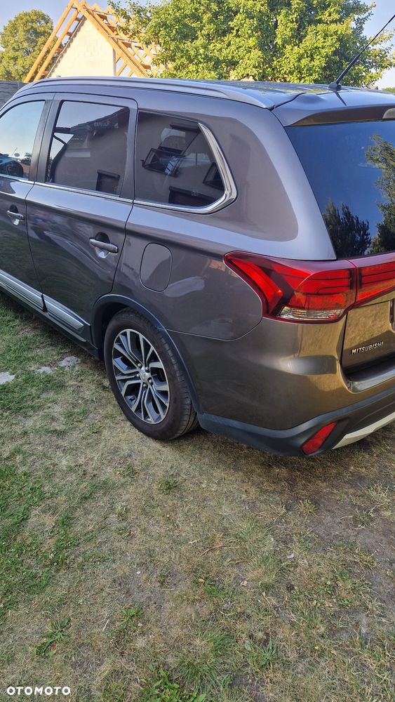 Mitsubishi Outlander 2.2 DID Intense + 4WD - 8