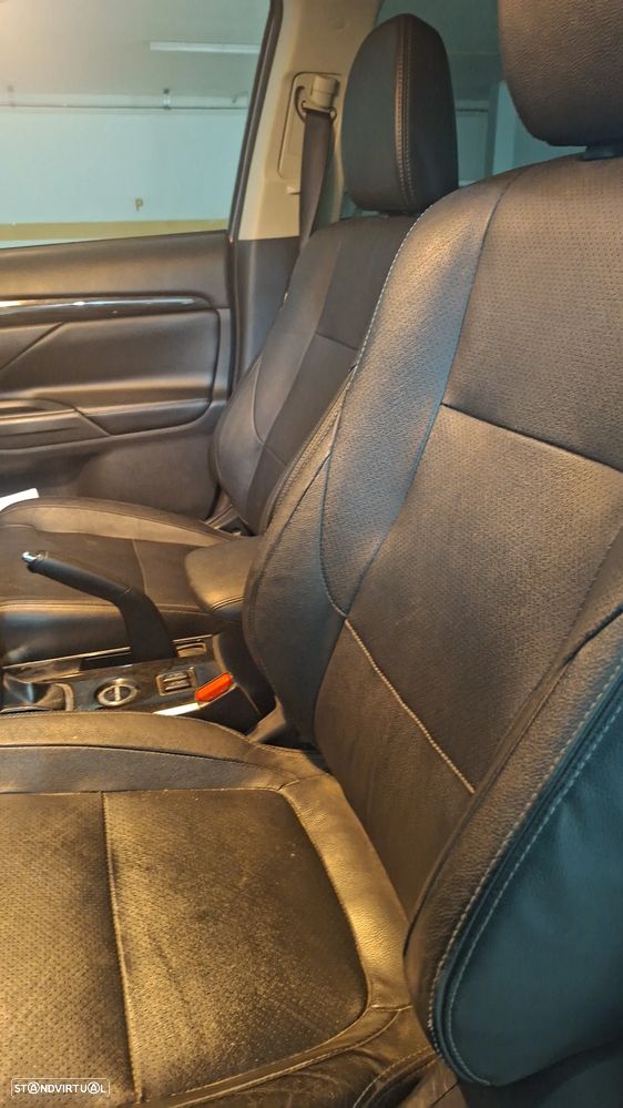 Mitsubishi Outlander 2.2 DI-D Intense - 13