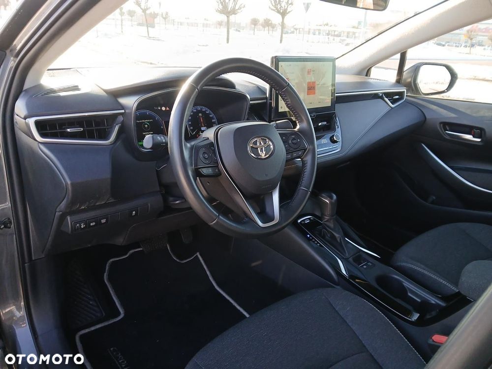 Toyota Corolla 1.8 Hybrid Comfort - 17