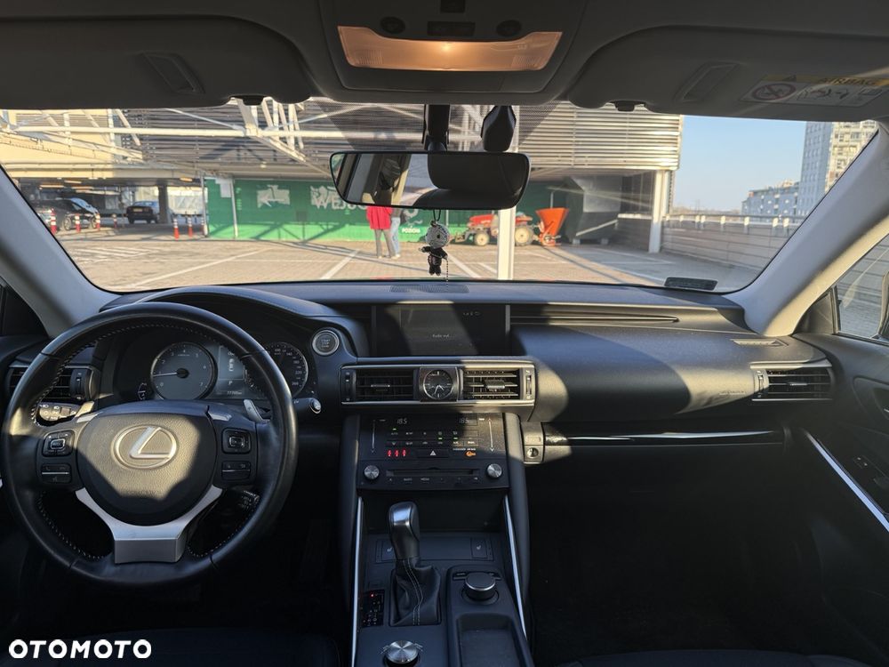 Lexus IS 200t / 300 Elegance - 10