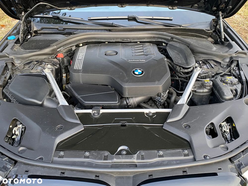 BMW Seria 5 530i xDrive M Sport sport - 22