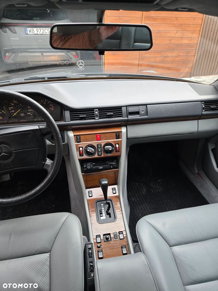 Mercedes-Benz W124 (1984-1993) - 11