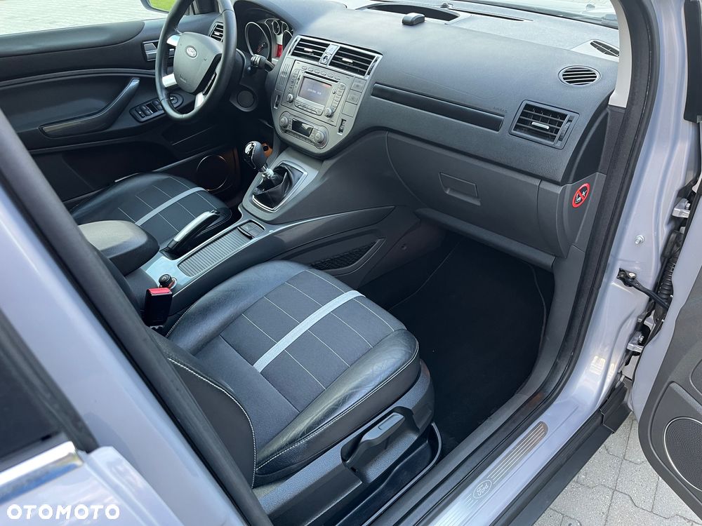 Ford Kuga 2.0 TDCi 4x4 Titanium - 9