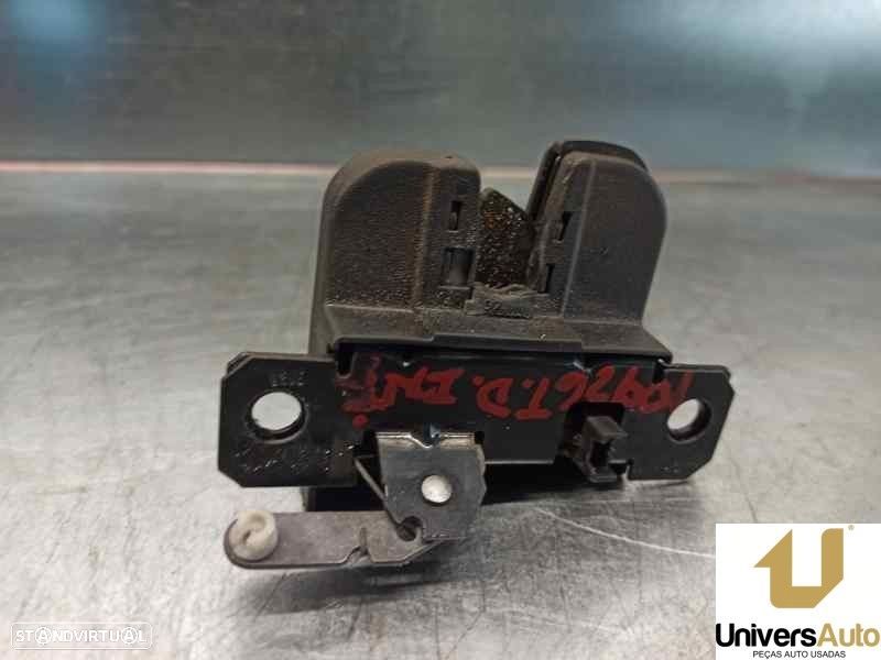 FECHADURA MALA / PORTA TRASEIRA VOLKSWAGEN CADDY III FURGÃO 2010 -2K0827506E - 2