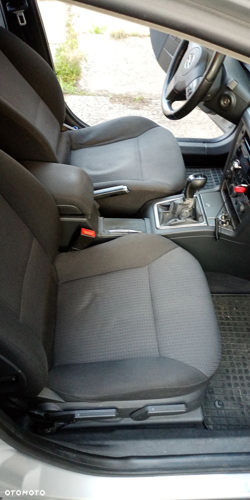 Opel Vectra 2.0 T Sport - 35