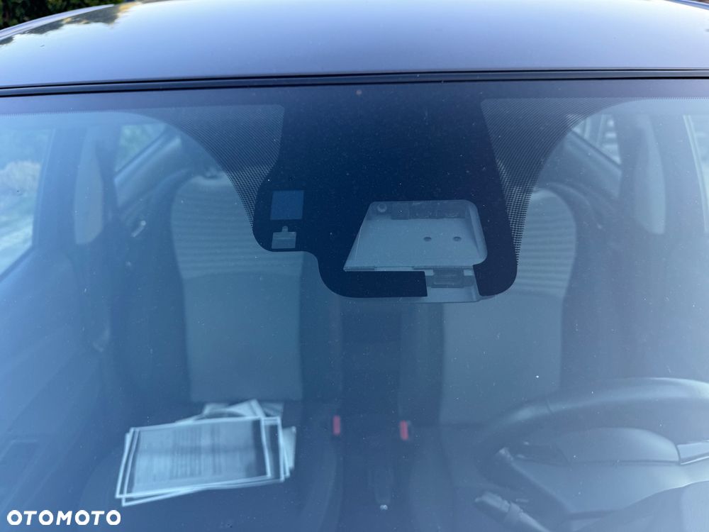 Toyota Yaris Hybrid 100 Premium - 13