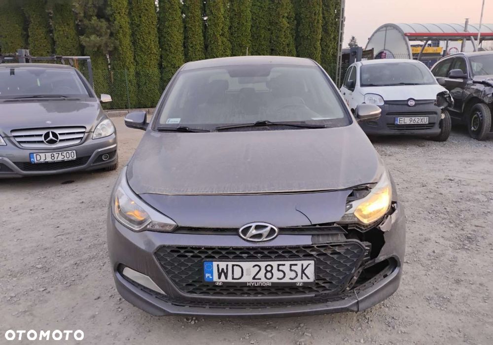 Hyundai i20 - 18