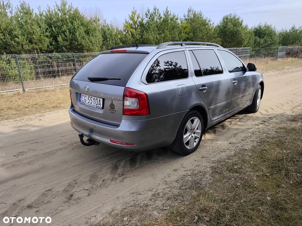 Skoda Octavia 2.0 TDI DPF Elegance - 6