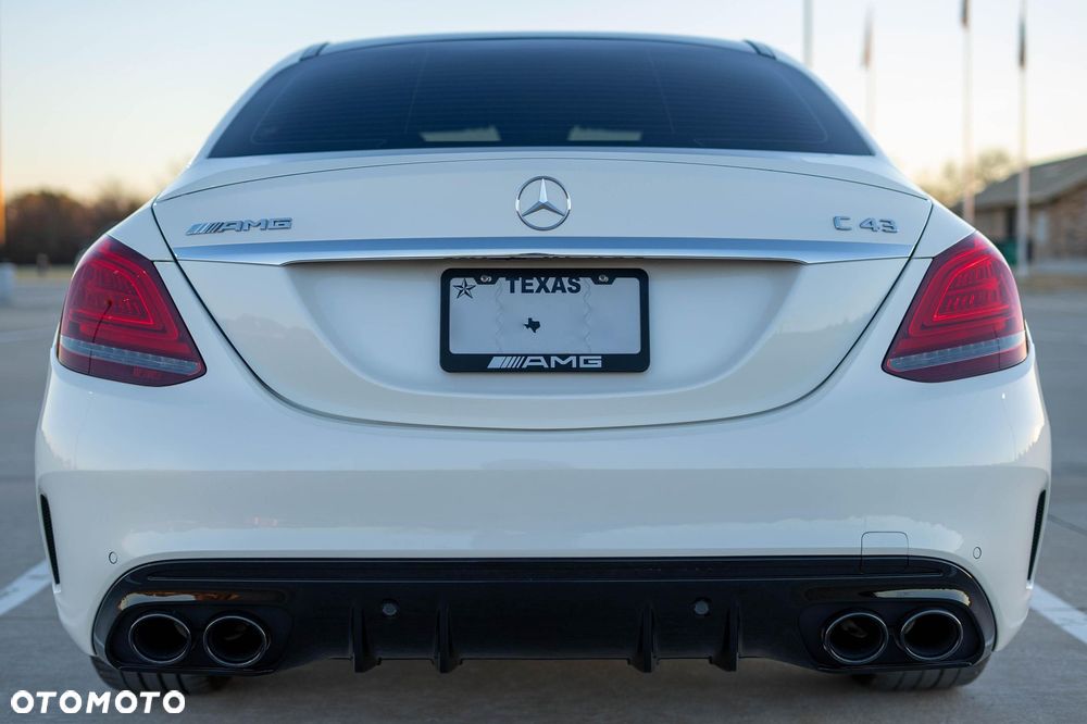 Mercedes-Benz Klasa C AMG 43 4Matic AMG TCT 9G - 12