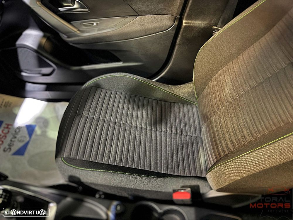 Peugeot 2008 1.2 PureTech SE Style - 20