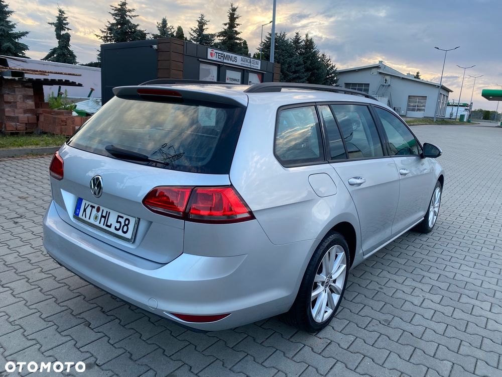 Volkswagen Golf - 6