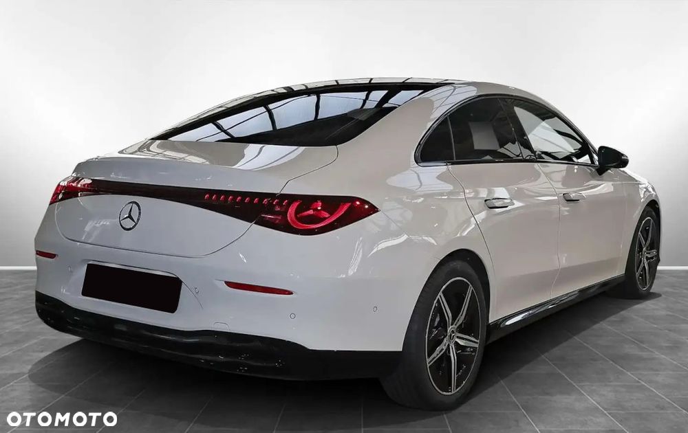 Mercedes-Benz CLA 200 Progressive 7G-DCT - 4