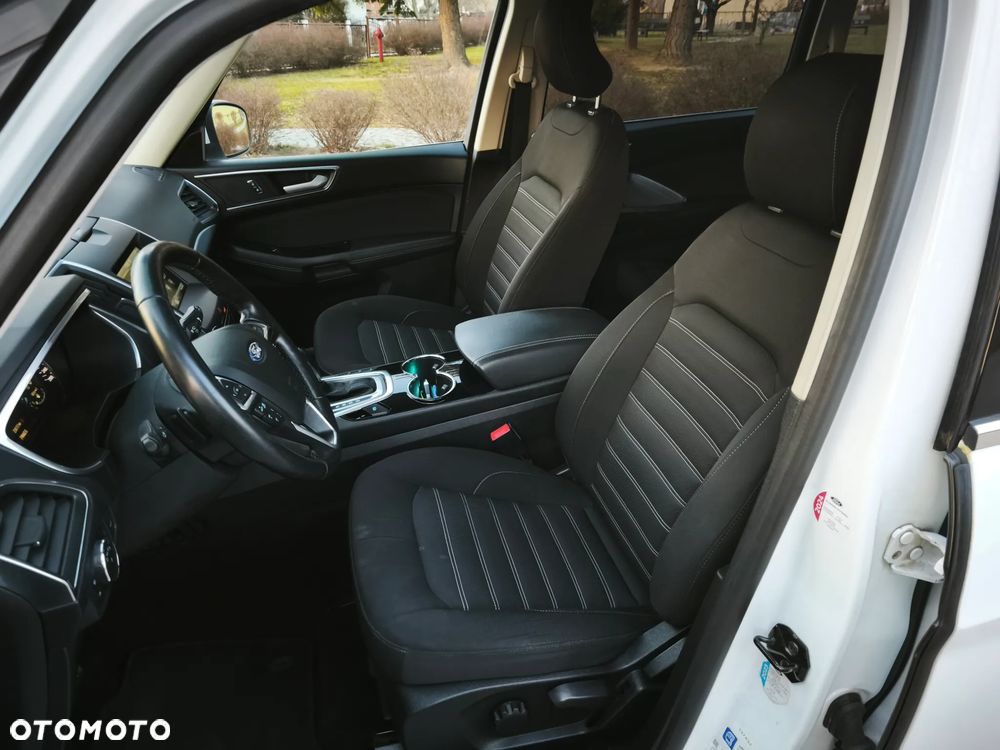 Ford Galaxy - 13