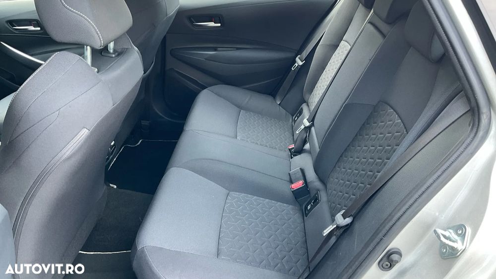 Toyota Corolla 2.0 Business Edition - 12