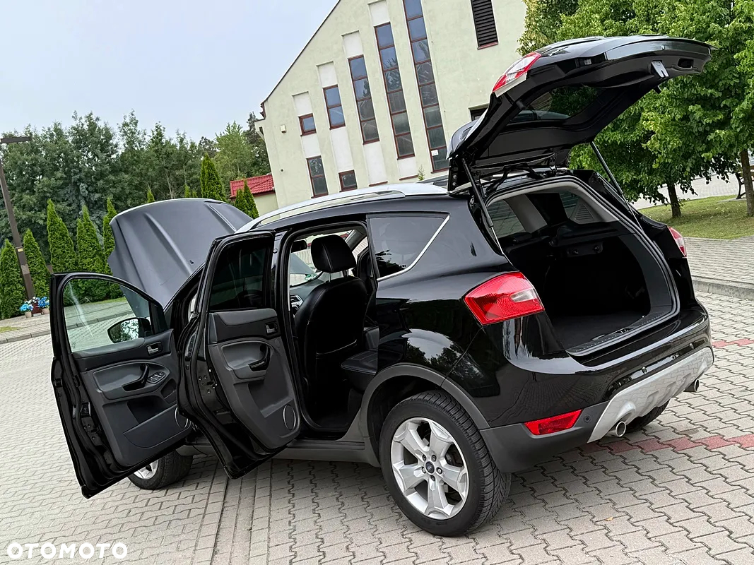 Ford Kuga 2.0 TDCi 2x4 Titanium - 37
