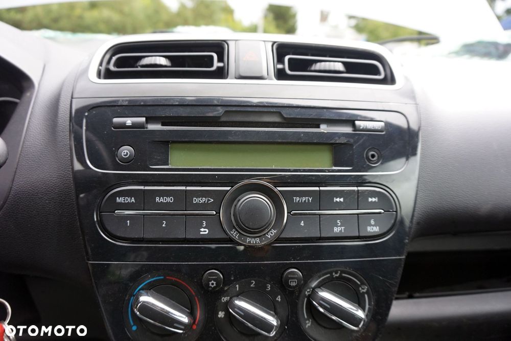 RADIO FABRYCZNE CD SPACE STAR II LIFT 8701A799XB MITSUBISHI 2019-2024 - 1