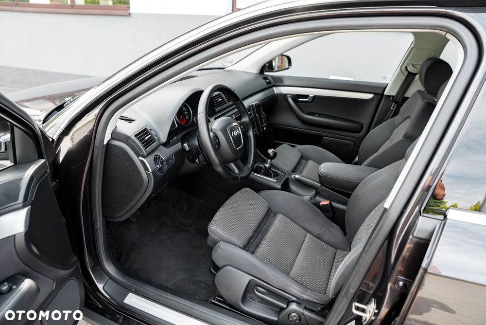 Audi A4 Avant 2.0 TDI - 18