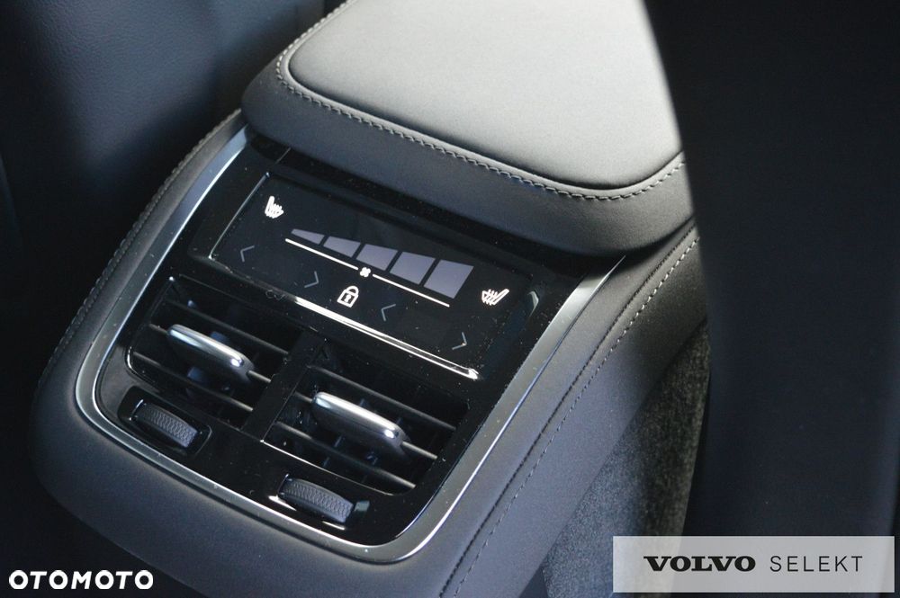 Volvo XC 90 - 32
