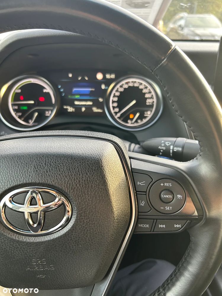 Toyota Camry - 11