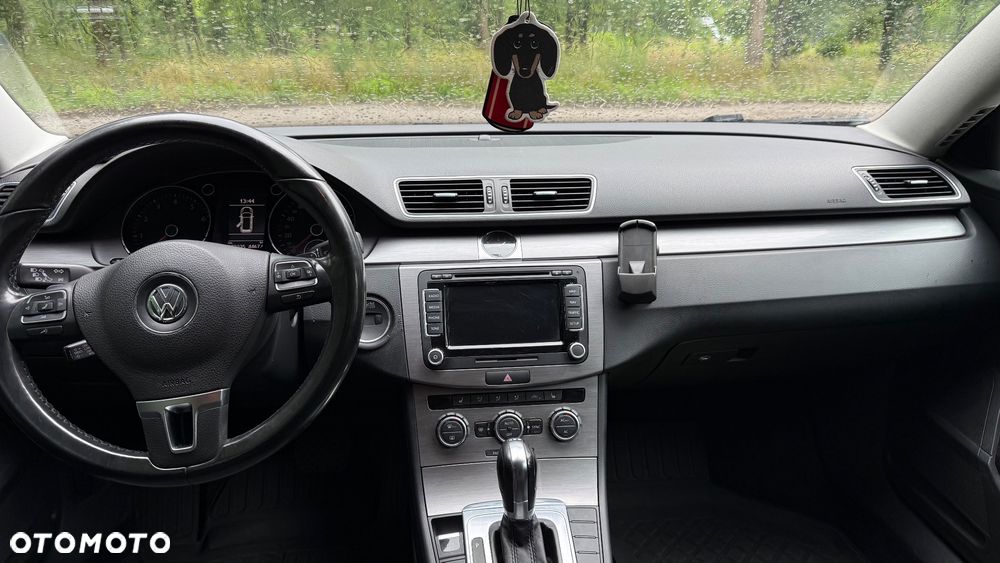 Volkswagen Passat - 9