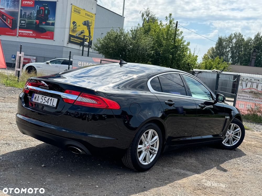 Jaguar XF 2.2 D Premium Luxury - 10