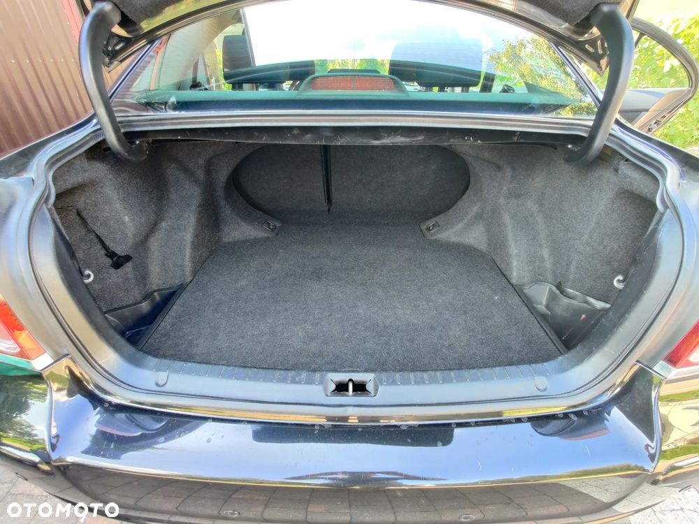 Toyota Avensis 2.0 D-4D Sol plus+NAVI - 11