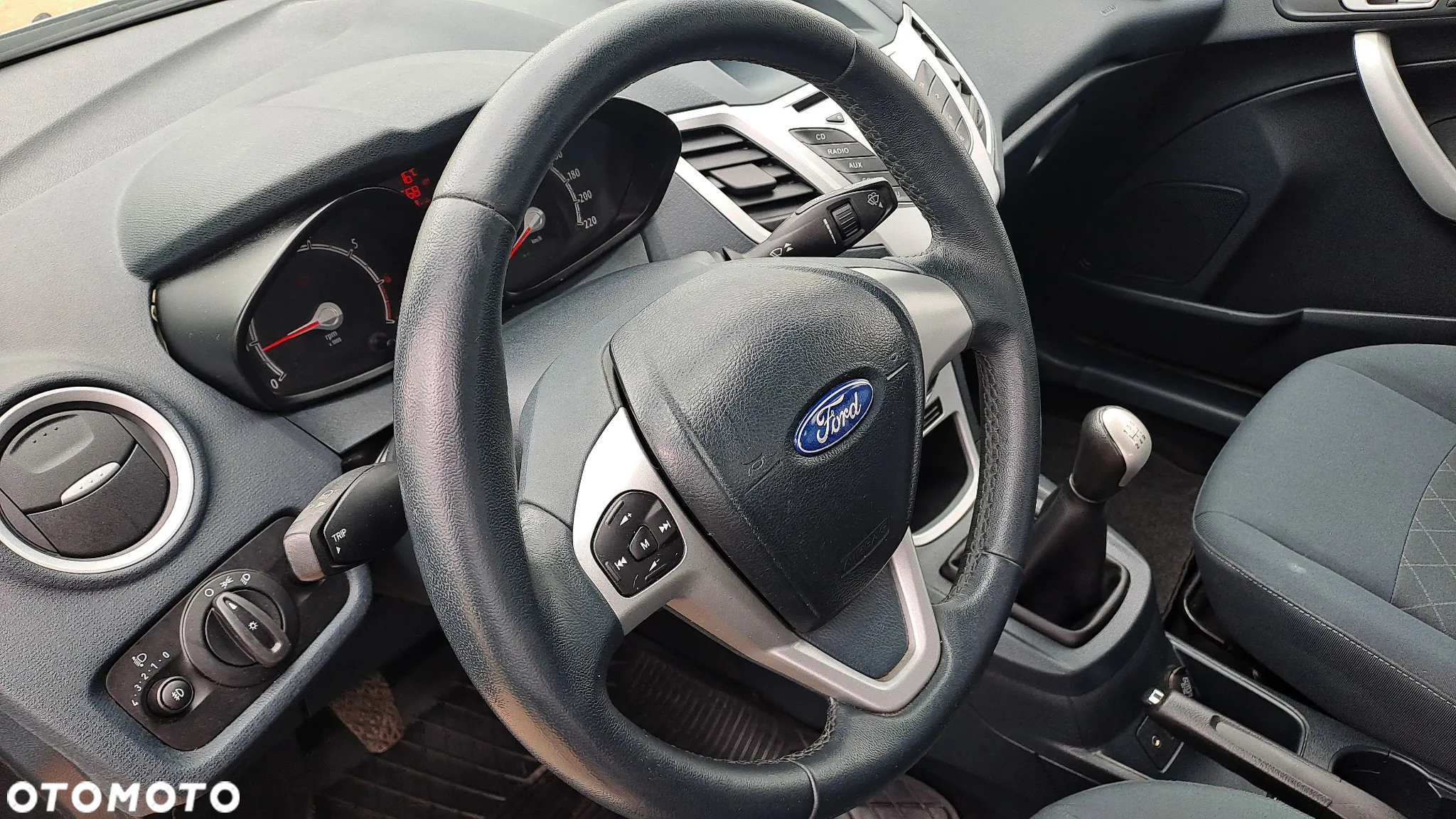 Ford Fiesta 1.25 Ambiente EU5 - 9